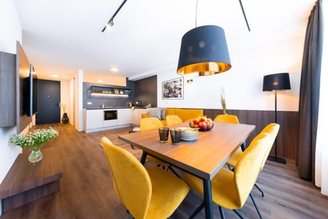 Kitchen or kitchenette, Living room, Seating area