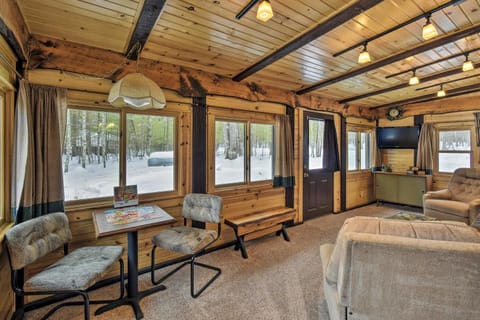 Cabin Near to Lakes, ATVing, Skiing and Natl Forest Cabin in Wisconsin