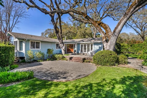 Wine Country Retreat with Pool, 10 Mi to Dtwn Sonoma House in Napa Valley