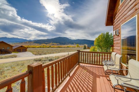 Custom Log Cabin with Views - 20 Mi to Yellowstone! Cabin in Idaho