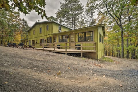 James West Apt with 50 Acres Near Raystown Lake Apartment in Raystown Lake