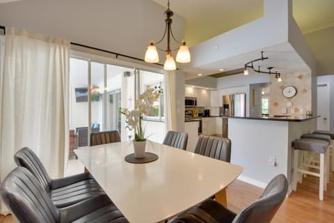 3 Mi to Dtwn Bradenton Family Home with Pool! House in Bradenton