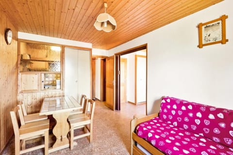 Bed, Living room, kitchen