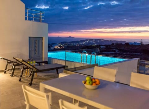 View (from property/room), Balcony/Terrace, Pool view, Swimming pool, Location, Sunrise