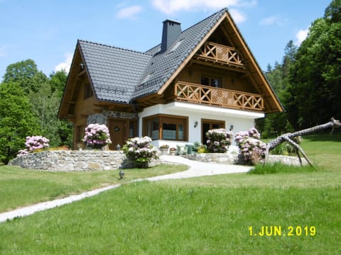 Facade/entrance, Spring, Garden