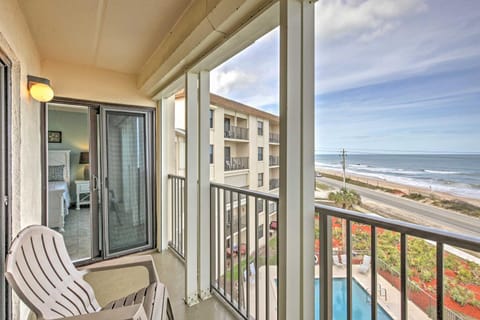 Oceanfront Ormond Beach Condo with Pool Access! Apartment in Ormond By The Sea