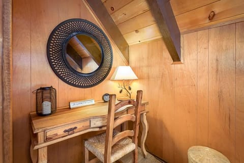 Honey Bear Cabin Cabin in Tahoe Vista