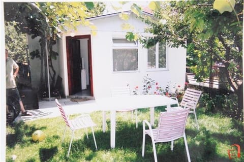 Property building, Patio, Garden
