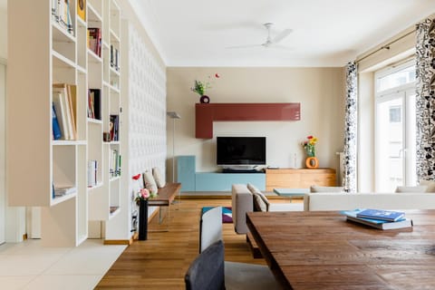 Communal lounge/ TV room, Living room