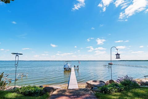 Spacious Edgerton Home with Private Beach and Views! House in Wisconsin