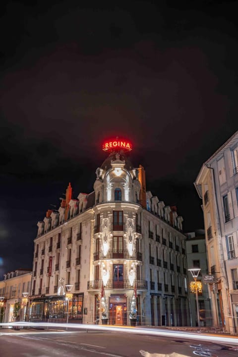 Property building, Night, Location