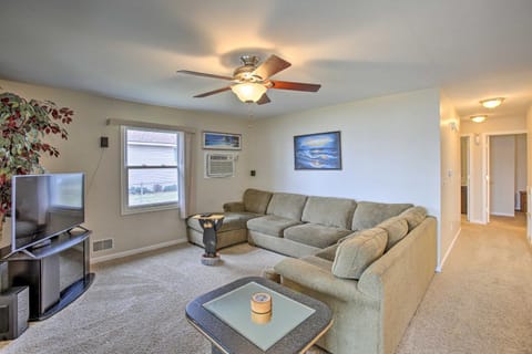 Peaceful Lakefront Houghton Lake Property with Patio House in Prudenville