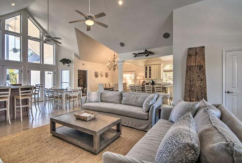 Spacious Pass Christian Home with Pool and Boat Launch House in Pass Christian