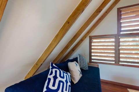 Mahogany Cabaña at Inn The Trees -Gold Standard Certified House in Stann Creek District