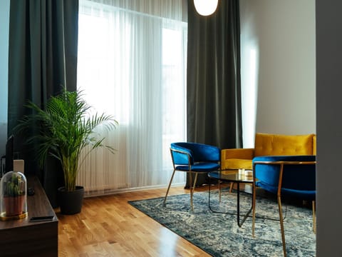 Living room, Seating area
