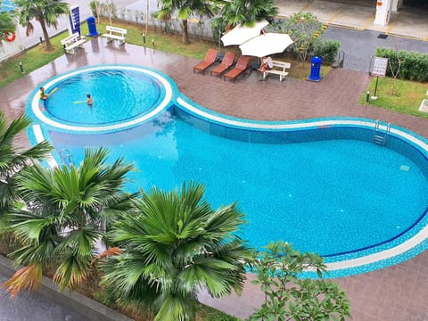 Pool view, Swimming pool