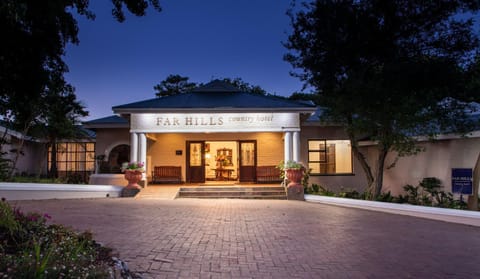 Property building, Facade/entrance, Night, Property logo or sign, Summer, Garden, Lobby or reception, On site, Garden view
