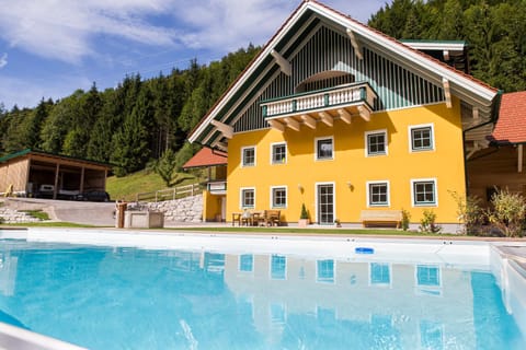 Property building, Swimming pool, Swimming pool