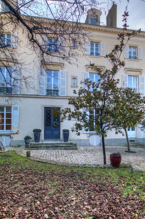 Property building, Facade/entrance