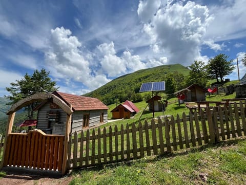 Katun Lanista-Kolibe Bogavac Nature lodge in Montenegro