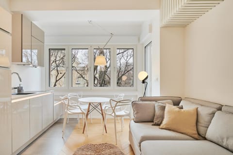 View (from property/room), View (from property/room), Kitchen or kitchenette, Living room, Dining area, City view, City view, kitchen