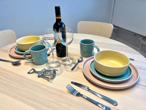 Food and drinks, Dining area, Food, Drinks