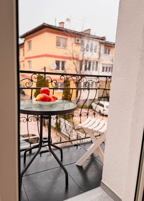 View (from property/room), Balcony/Terrace, Seating area