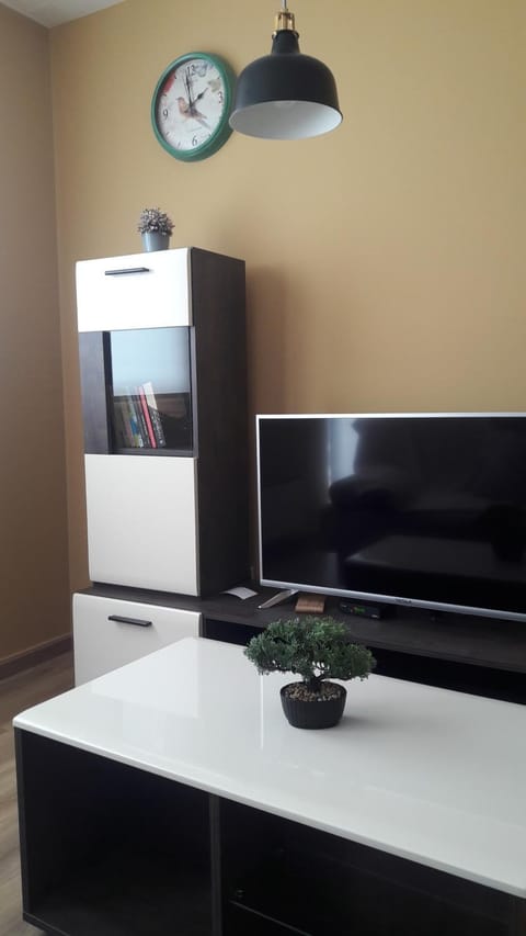 TV and multimedia, Living room, Decorative detail