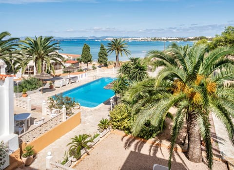 Off site, Natural landscape, Bird's eye view, View (from property/room), Beach, On site, Garden view, Lake view, Pool view, Sea view, Area and facilities, Area and facilities, Swimming pool, Swimming pool