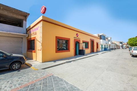 Facade/entrance