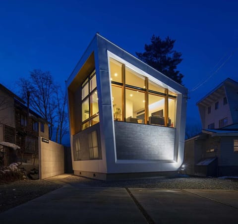 Property building, Facade/entrance