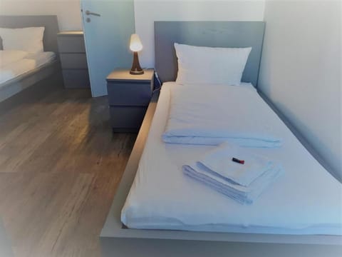 BoLA Ferienwohnung 1 Hamburg-Wandsbek 5 Betten, 3 SZ, Küche, Bad Apartment in Hamburg