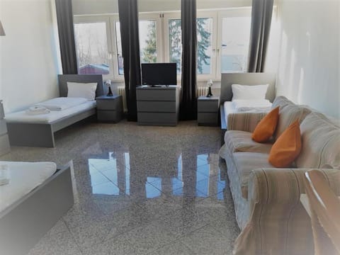 BoLA Ferienwohnung 2 Hamburg-Wandsbek 3 Betten, Küche, Bad Apartment in Hamburg