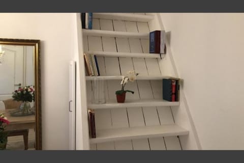 BoLA Ferienwohnung Hamburg Nr 20 DG für 4 Personen, 2 SZ, Parkplatz Apartment in Hamburg