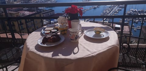 Balcony/Terrace, Breakfast