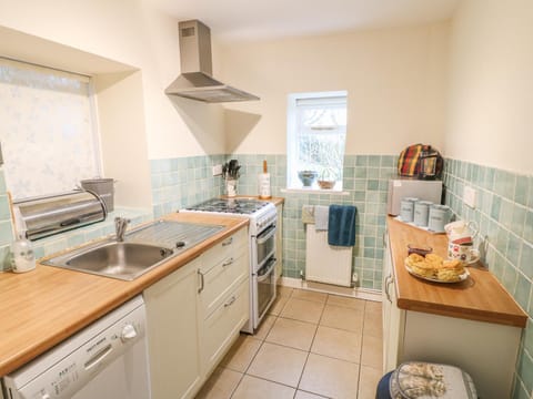 Barn Croft Cottage House in Derbyshire Dales District