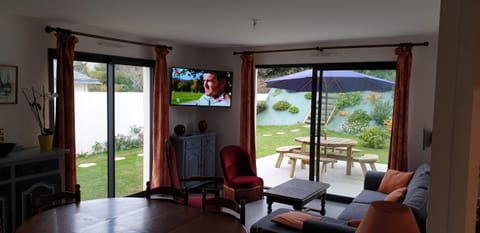 LES EMBRUNS JARDIN House in Finistere