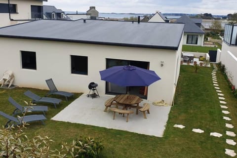 LES EMBRUNS JARDIN House in Finistere