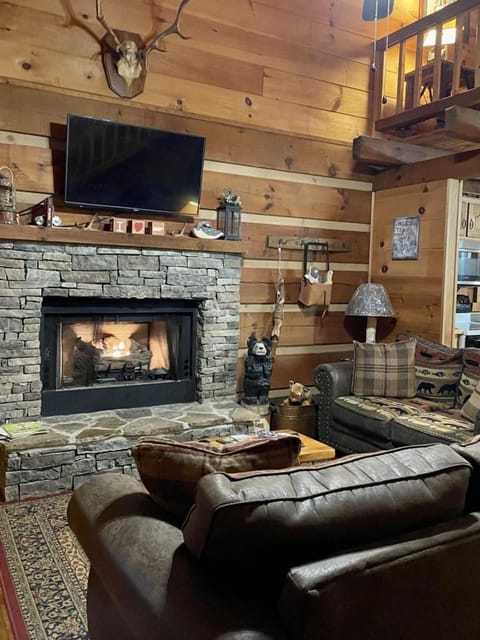 Peaceful Tellico View Home with Private Hot Tub House in Tennessee