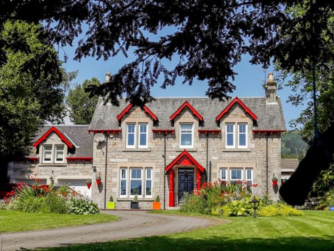 Roseburn House in Pitlochry