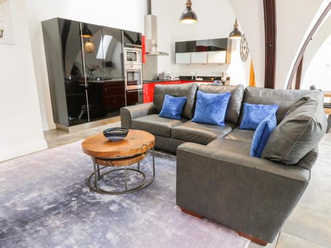 Penthouse St Mary's Church Apartment in England