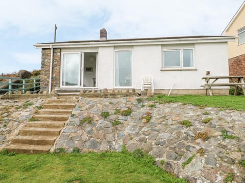 Valley High House in Nolton and Roch