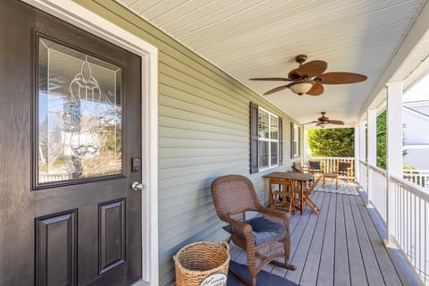 Breezy Ocean City Home Walk to Beach and Boardwalk! House in Ocean City