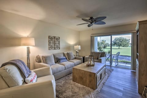 St Pete Condo with Heated Pool - 3 Miles to Beach! Apartment in Isla del Sol