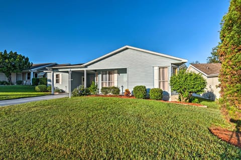 Lovely Lady Lake Home with Resort Amenities and Lanai! House in Lady Lake