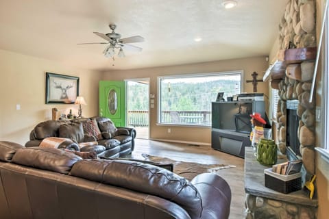 Ruidoso Home with Deck and Grill, Near Grindstone Lake House in Ruidoso