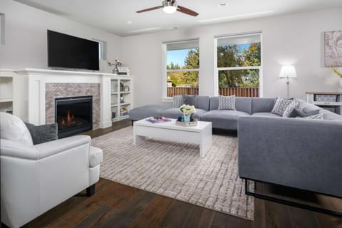 Alexander Villa House in Beaverton