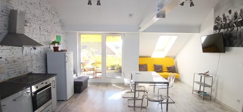 8x8 Tetőtér Apartman Apartment in Szeged