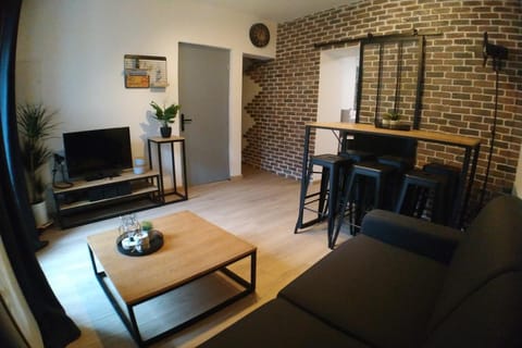 TV and multimedia, Living room, Dining area