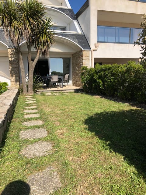 Loriot1- Appartement vue mer sur le fort bloqué ploemeur Apartment in Ploemeur